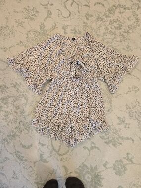 SHEIN Tie Front Cream Floral Romper with Bell Sleeves